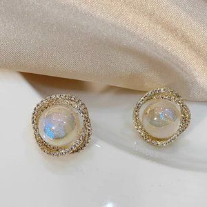 Pearl ear-rings